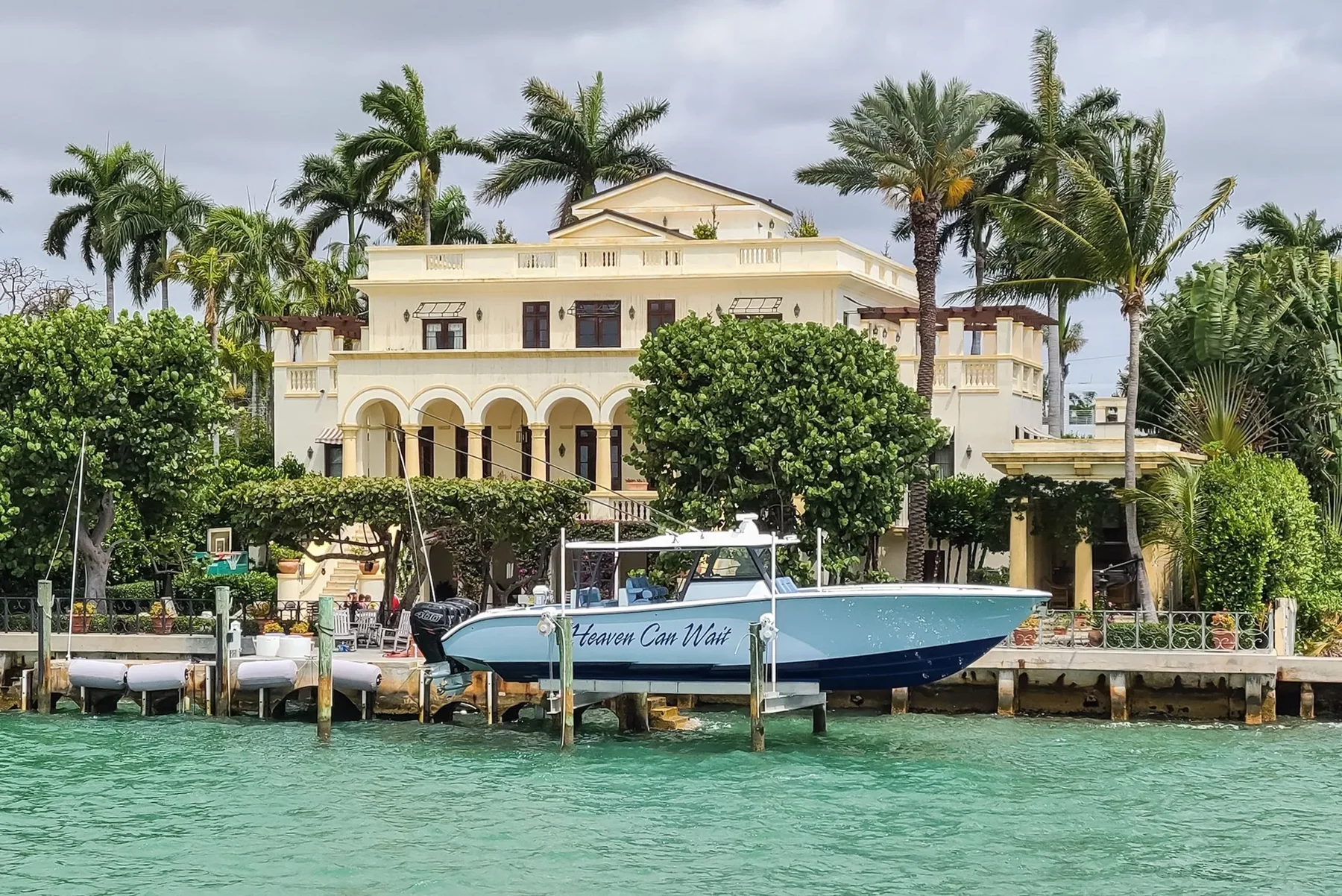 Miami Skyline Cruise of South Beach Millionaire Homes & Venetian Islands